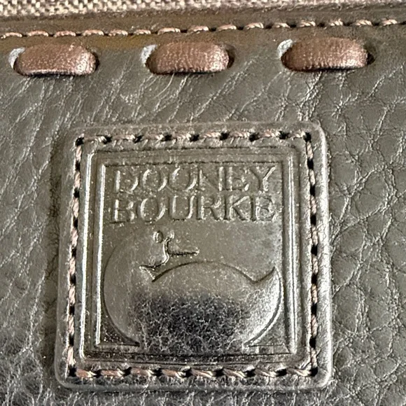 Dooney & Bourke Black Leather Zip Wallet Florentine NWT - Picture 3 of 9